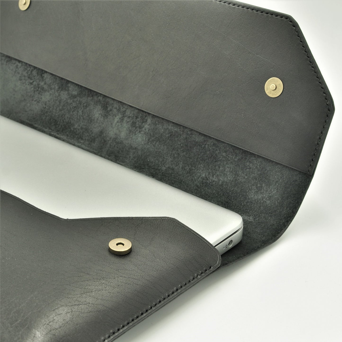 DRUCKER A4 Leather Document & Laptop Case