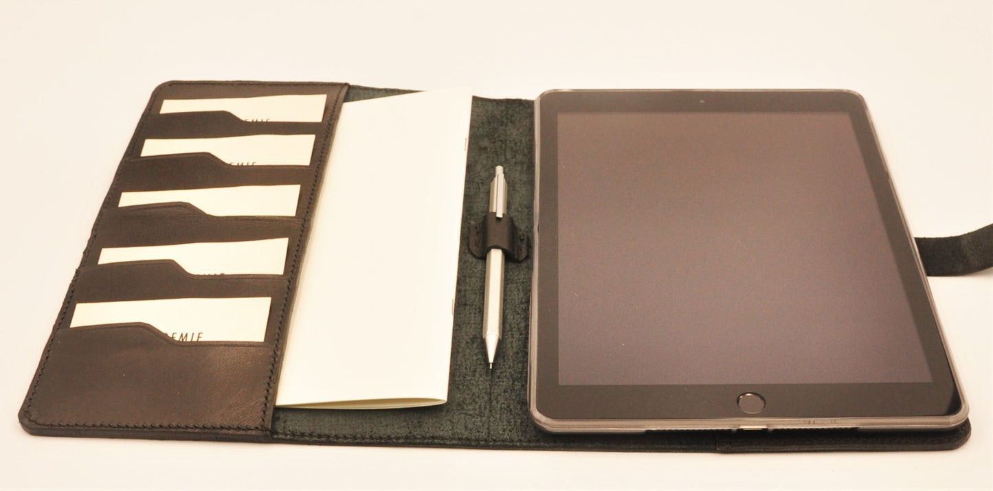 HERITAGE iPad Sleeve with Card Holders